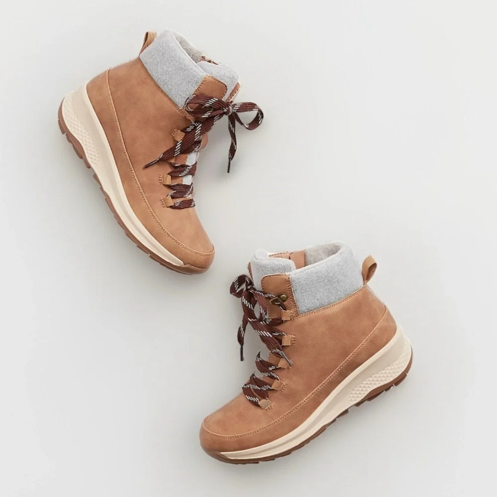 Women’s Winter Boots Size 7.5